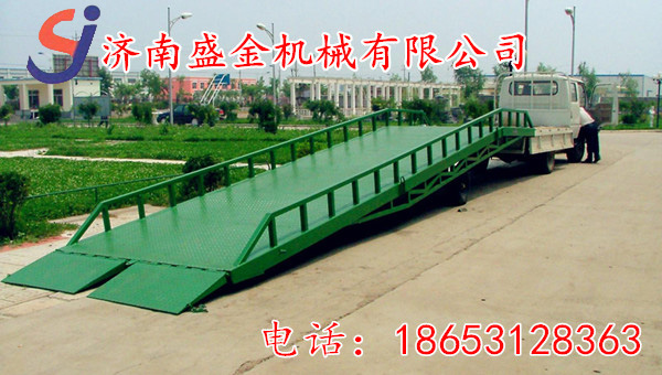 裝卸貨使用哪一個(gè)類型的登車(chē)橋比較合適?(圖2) \